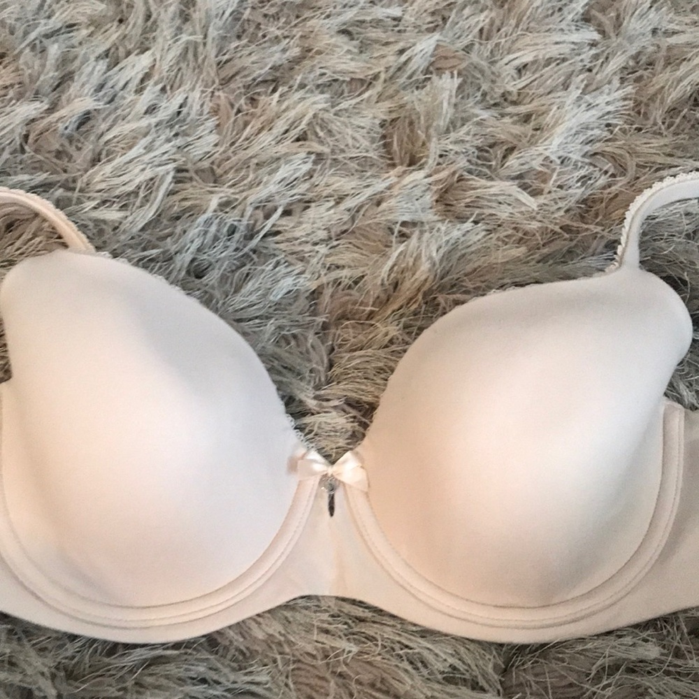 Victoria’s Secret size 36D lined Demi